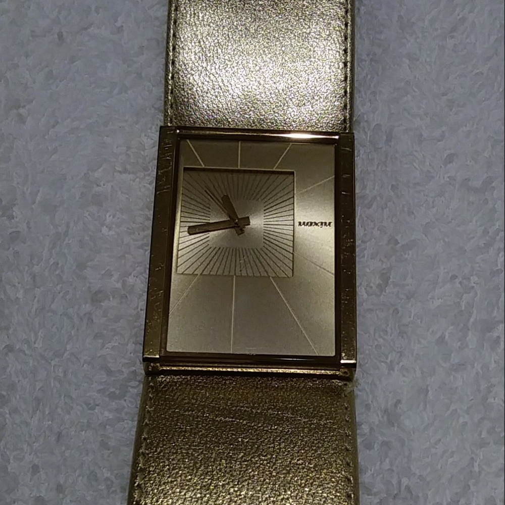 Watch - Picture 4 of 5